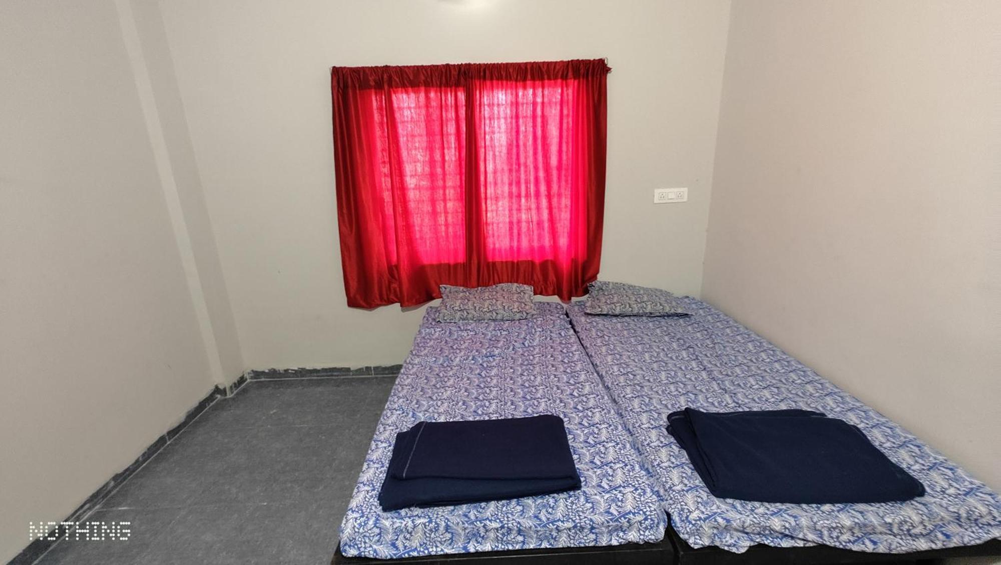 Aadishkti Bhakt Nivas 호텔 Tuljapur 외부 사진